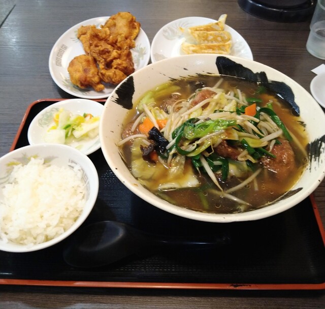 万八らーめん 中央店（マンパチラーメン） - 下北（ラーメン）の写真