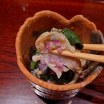 日本料理 柳燕 - 蛤と寒〆のほうれん草の温かいお浸し