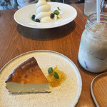 Q CAFE by Royal Garden Cafe - 