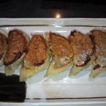 台湾家庭料理 福味香 - ビールセットの焼き餃子です