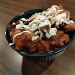 Kushiyaki Toripaitan Kiwamidori - からマヨ丼