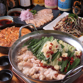 もつ鍋や地鶏・黒豚などの九州名物に舌鼓！朝ごはんメニューも有