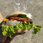 野菜パン工房 あゆま堂 - 大根生地のブリ醤油麹バーガー
