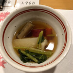 旬菜 おぐら家 - 優しい煮物ですが、お母さんには作れない繊細さがあります。