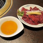 ヴィクトリー - レバー刺し　\950