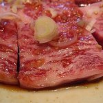 ヴィクトリー - 特上ロース焼　一皿目　\2,800