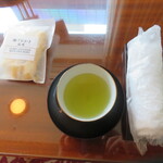 IMPERIAL HOTEL - おかき・煎茶