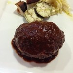 カフェ チルコリーノ - 20130518土曜日　夜も来訪　笑　昼もいぎました☆　ハンバーグ　激うま　最初　おはぎ　かと思いました　