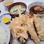 天ぷら定食ふじしま - 海老天付天ぷら定食。