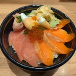 Sushi Yuuraku - 彩り5種丼