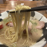 賀正軒 - 白賀正（麺リフト）