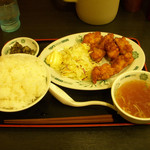 日高屋 - ...「唐揚げ定食（630円）+ライス大盛（0円/モリモリサービス券）」。