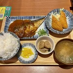 肉豆冨とレモンサワー 大衆食堂 安べゑ - サバの味噌煮定食