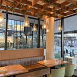 Light Cafe Riverside Garden - 