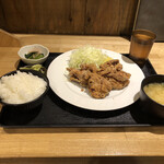 Teishokuya Zakuro - 若鶏の唐揚げ定食