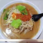 Nakamiso - 辛みそラーメン大盛　870円