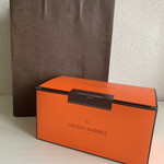グランマーブル - 高級感のあるオレンジの箱が目を引きます