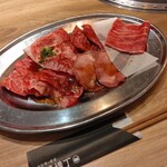 和牛放題の殿堂 秋葉原 肉屋横丁 焼肉 - 