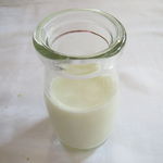 ウシマル - 朝搾りたての牛乳