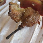 ウシマル - 肉盛合せ：房州産の仔猪の骨付きロース、夷隅(いすみ)産のジャージー牛のリブ芯ロース、山武産の網取り仔鴨の胸・笹身・もも、横芝産デュロック種の生後3ヶ月の仔豚のもも6