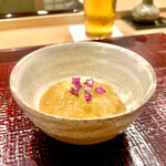 青空 - 出汁ジュレの包まれているのは毛蟹です