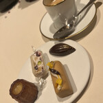 ガストロノミー ジョエル・ロブション - 