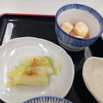 Uoichiba Shokudou - 小鉢もナニゲに美味しい