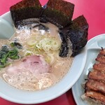 ラーメン山岡家 - 豚骨醤油ラーメン、味薄め油少な目(2022.11.18)