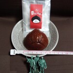 栗処 絹糸モンブラン くりと - 「栗だっぺよ」270円　クリの形状