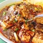 松の樹 - 見た目以上に辛い麻婆