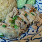 ソムタム - しっとりジューシーなチキン