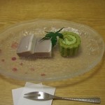 日本料理　呉濤 - デザート 「 ミルク羊羹と抹茶のロールケーキ 」