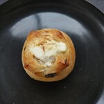 COBO pan - 黒糖レーズンクリームチーズ