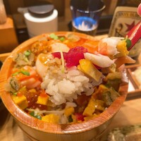 柳橋きたろう場内 - 海鮮ばらちらし 2750円