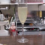 トリワイン ＰＩＫＯＳＨＨＨＵ - 自家製リモンチェッロ×スパークリングワイン