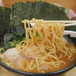 ラーメン 三亀 - 麺リフト