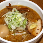 初志貫徹 - 味噌ラーメン並700円＋味玉100円