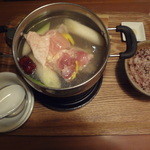 Juu zen - 2013/05　烏骨鶏と薩摩産軍鶏のサムゲタン（1250円）、ご飯単品（古代米入りご飯、250円）