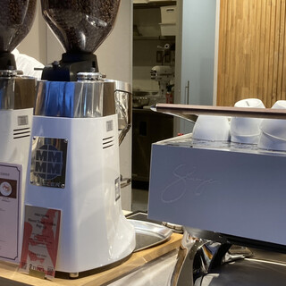 アイランド ストーン コーヒー ロースターズ_1