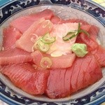 みなとや食品 - 中トロマグロ丼(600円)