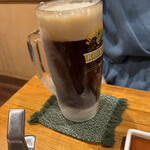 楽食亭 - 黒ビールもキンキン（ハーフ&ハーフかな？）