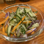 バングラキッチン西千葉 - 今日のバングラサラダは、野菜の種類が豊富でレモンの酸味を効かせた味わいでした。