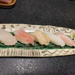 鮨よし - 左から白えび、甘エビ、ばい貝、アオリイカ、イシダイ   ばい貝コリコリ