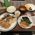 Kafe Ando Dainingu Shefuzu Paretto - 和食