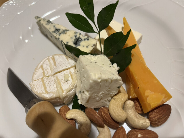 鳥勝＋サルーテ - 石巻あゆみ野（居酒屋）の写真