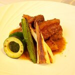 リストランテ ラ ソリア - やまゆりポークバラ肉とポルチーニ茸の煮込み（2022.10）