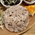 和み - 十六穀米と３種のお惣菜プレート（カキフライ）(\1,100)　十六穀米