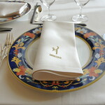 フレンチレストラン ミクニ サッポロ - ２０２２年１１月２３日のテーブルセット