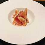 estY - 生ハムと無花果