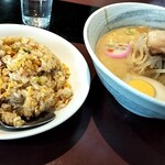 中華料理　阿里山 - 